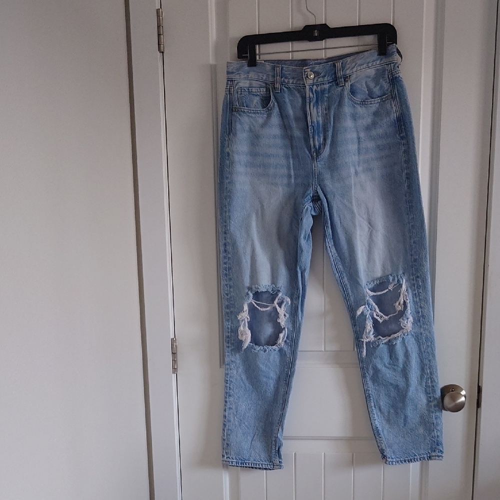 American Eagle Mom Jeans